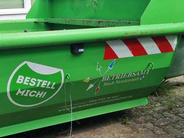 Absetzcontainer des Betriebsamts Norderstedt mit Tracker